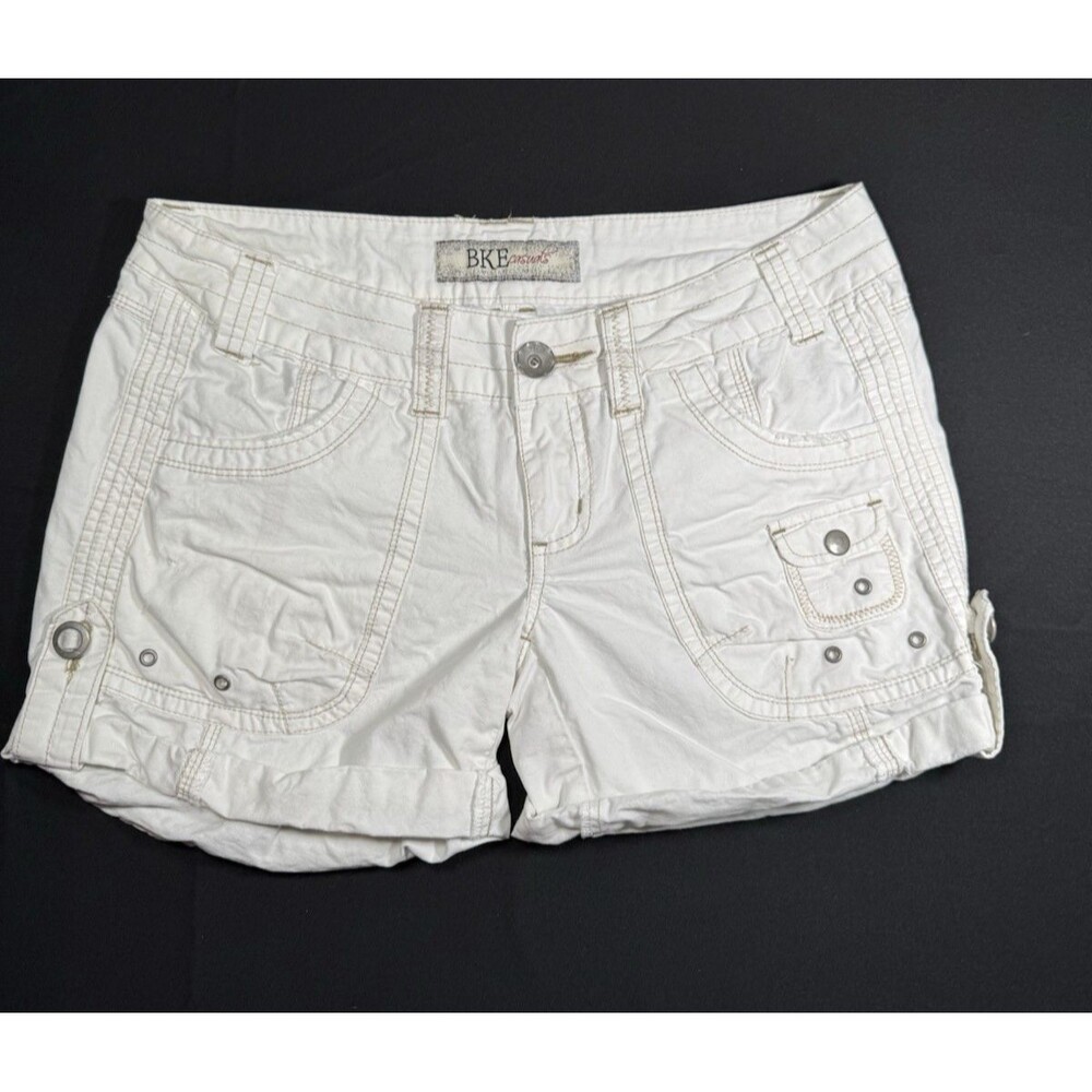 BKE Buckle Sabrina White Cargo Shorts Low Rise Thick Stitch Gorpcore Womens 28